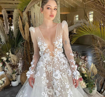 Boho Ivory Appliques Wedding Dresses Lace Appliques Long sleeves V-Neck Bride Dress 3D Flowers A-Line Wedding Gown Plus Size