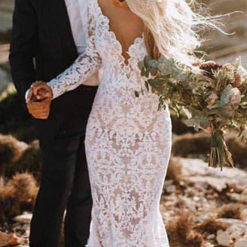 Beach Vintage Lace Wedding Dresses Open Back Long Sleeves Sweep Train V Neck Mermaid Bridal Gowns Boho Sexy Vestido De Mariee