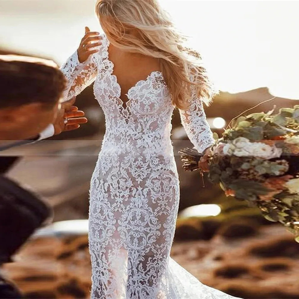 Beach Vintage Lace Wedding Dresses Open Back Long Sleeves Sweep Train V Neck Mermaid Bridal Gowns Boho Sexy Vestido De Mariee