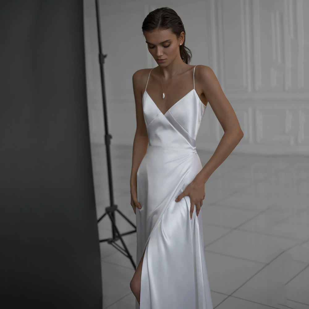 Simple A Line Satin Wedding Vestido V Spaghetti Straps Gown de Bridal Sexy Vestido sin espalda de Novia