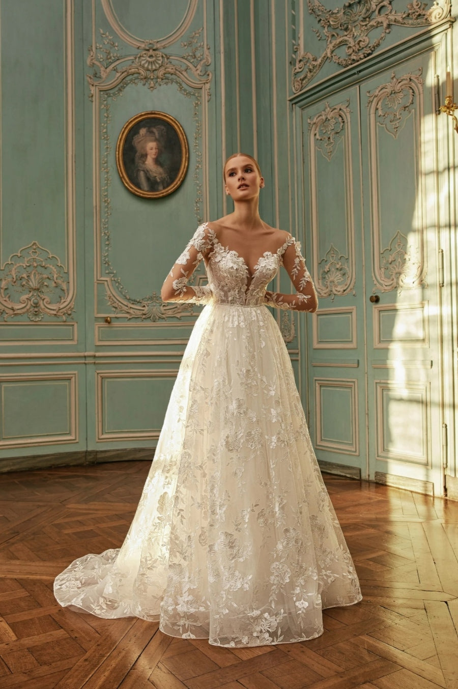 Robe nuptiale à col o à la mode pour femmes appliques en dentelle à manches longues