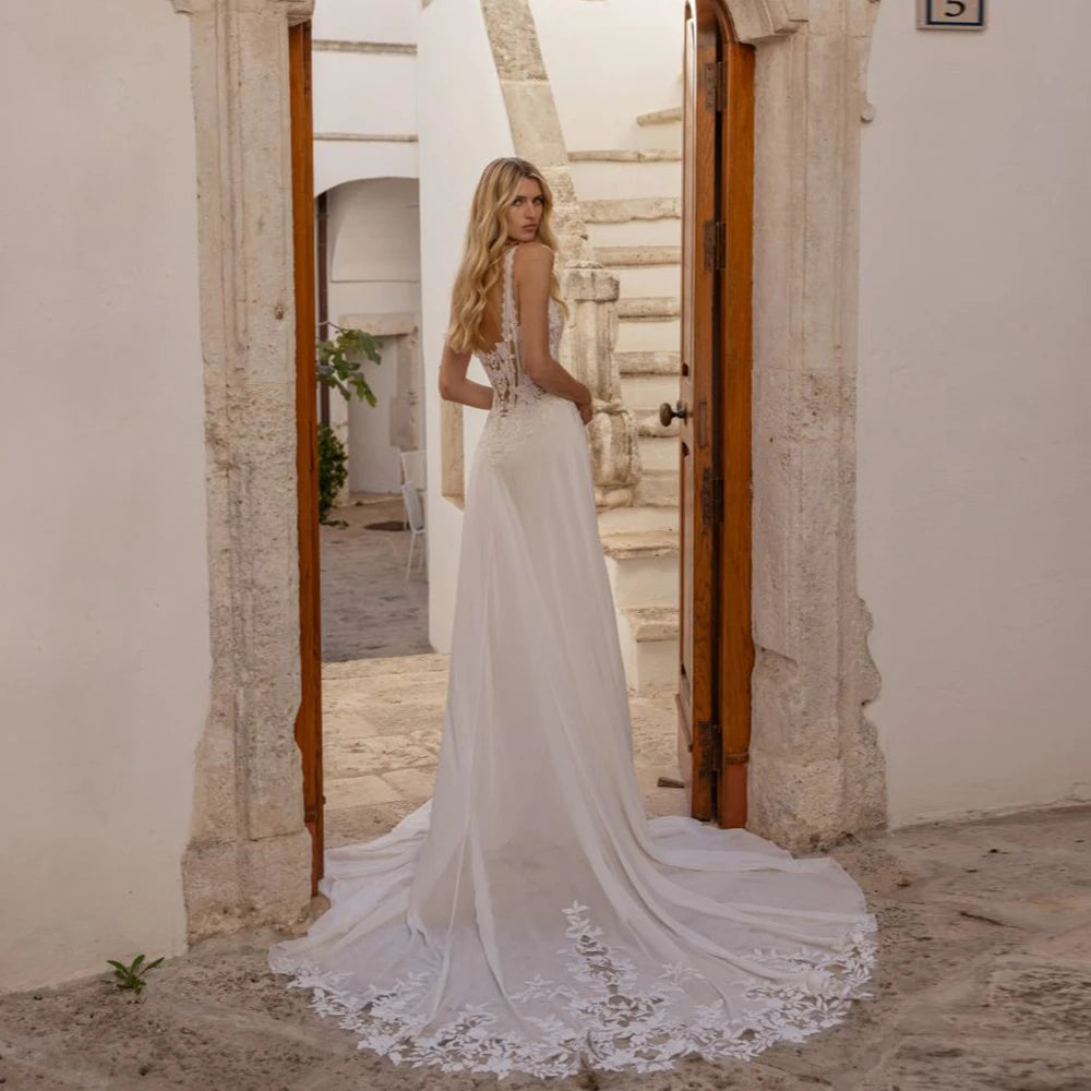 Sexy Chiffon Wedding Dresses Spaghetti Straps V Neck Bridal Growns Appliques Illusion Sweep Train A-line Vestidos De Novia 2023