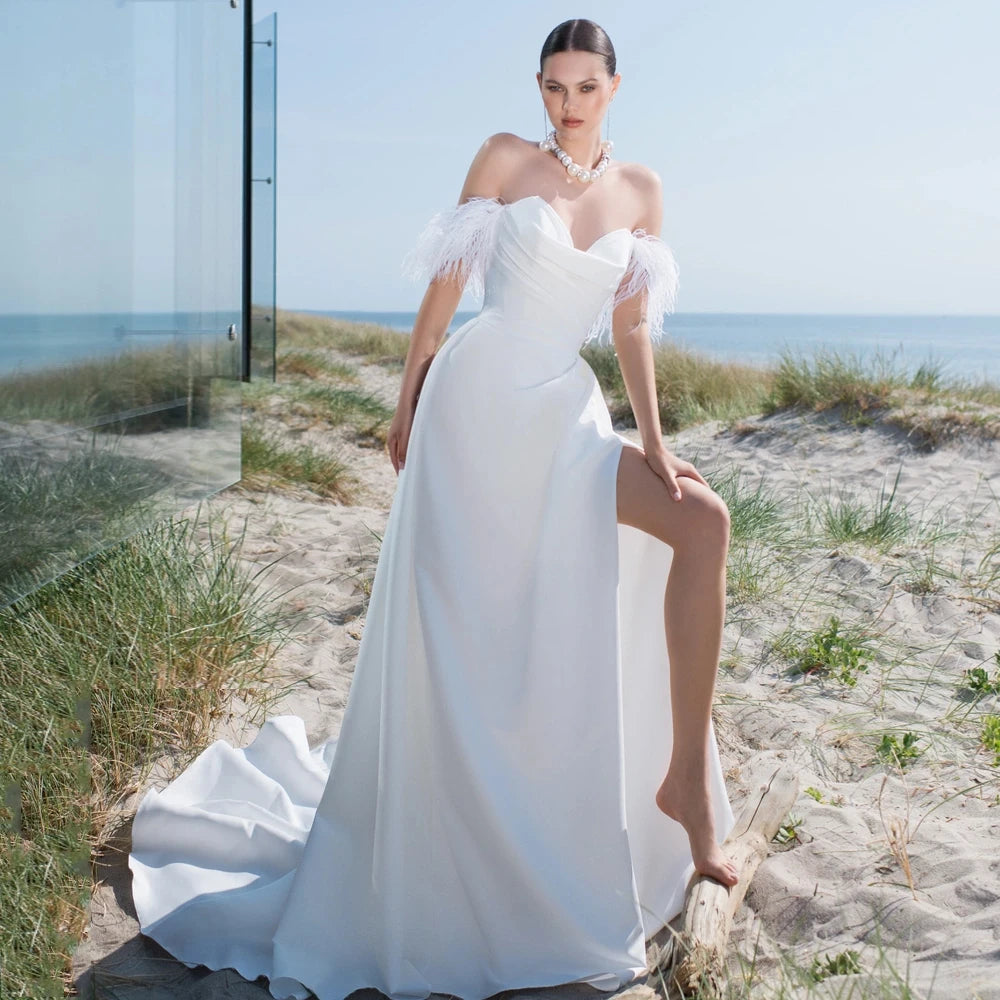 Robes de mariée blanches élégantes Robes nuptiales de cou chérie