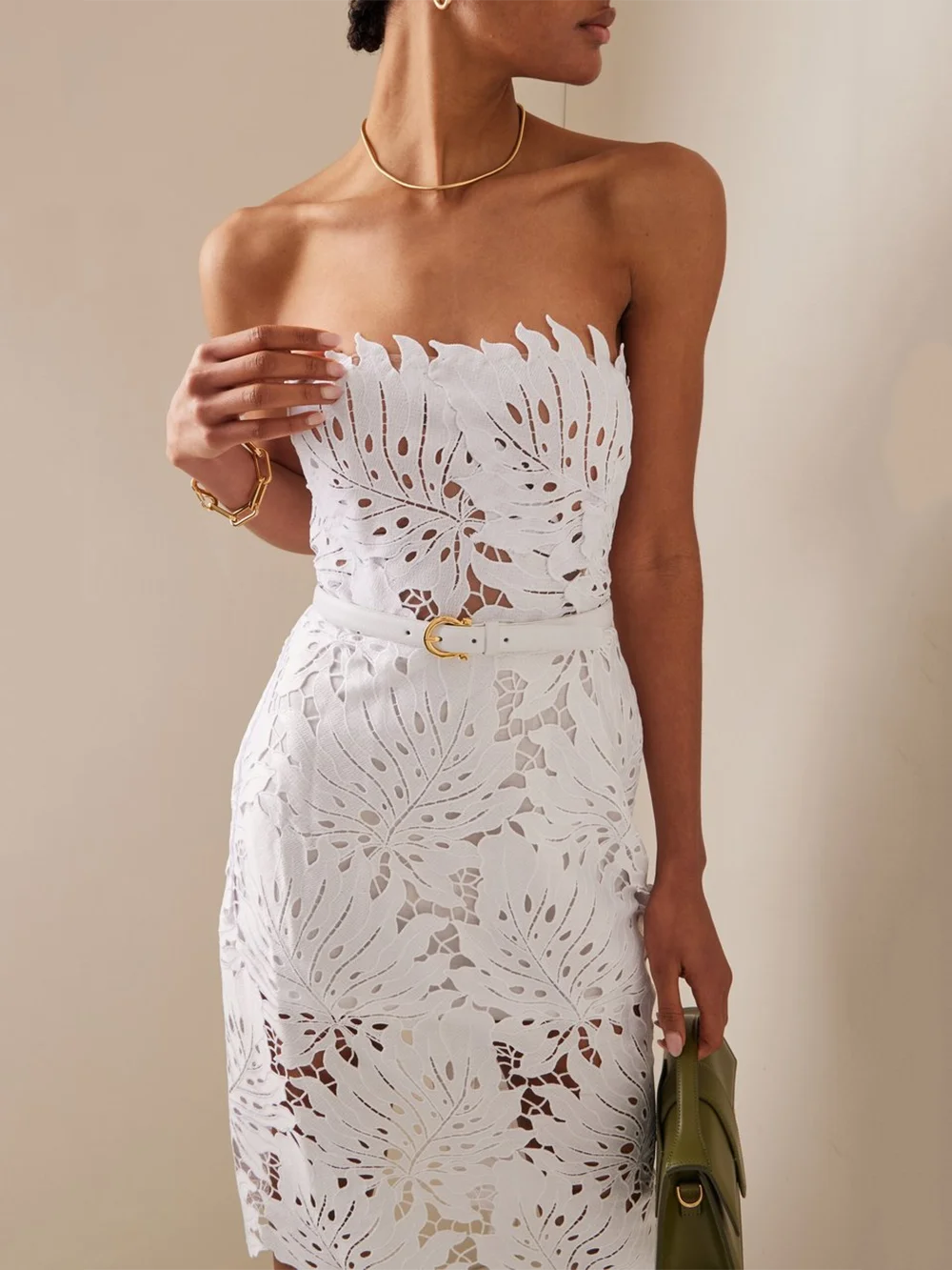 Modphy Elegant White Exquisito Bordado Bordado Cinturón sin tiras Longitud de la rodilla Vestido de la noche 2023 Fiesta de la fiesta de encaje sin mangas para mujeres