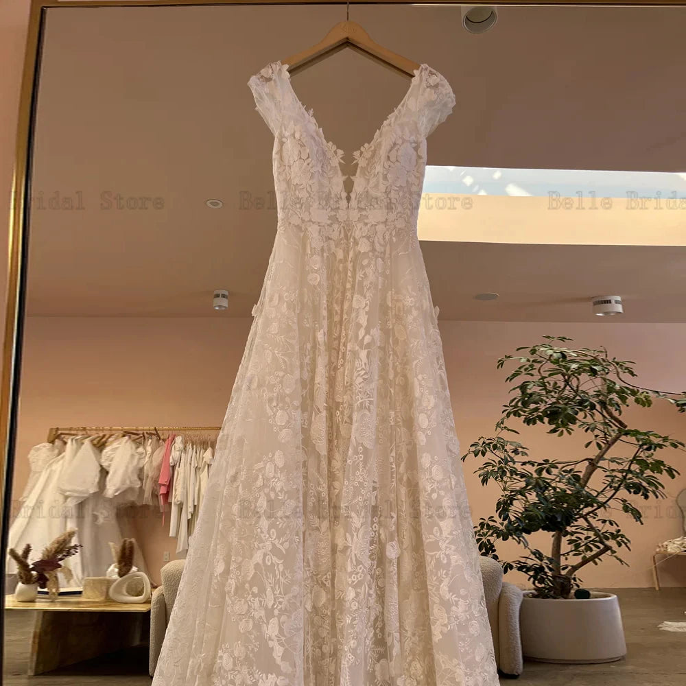 Exquisite Wedding Dresses V Neck Cap Sleeves Bridal Gowns Appliques Back Button Sweep Train Tulle A-line Robe De Mariee 2023