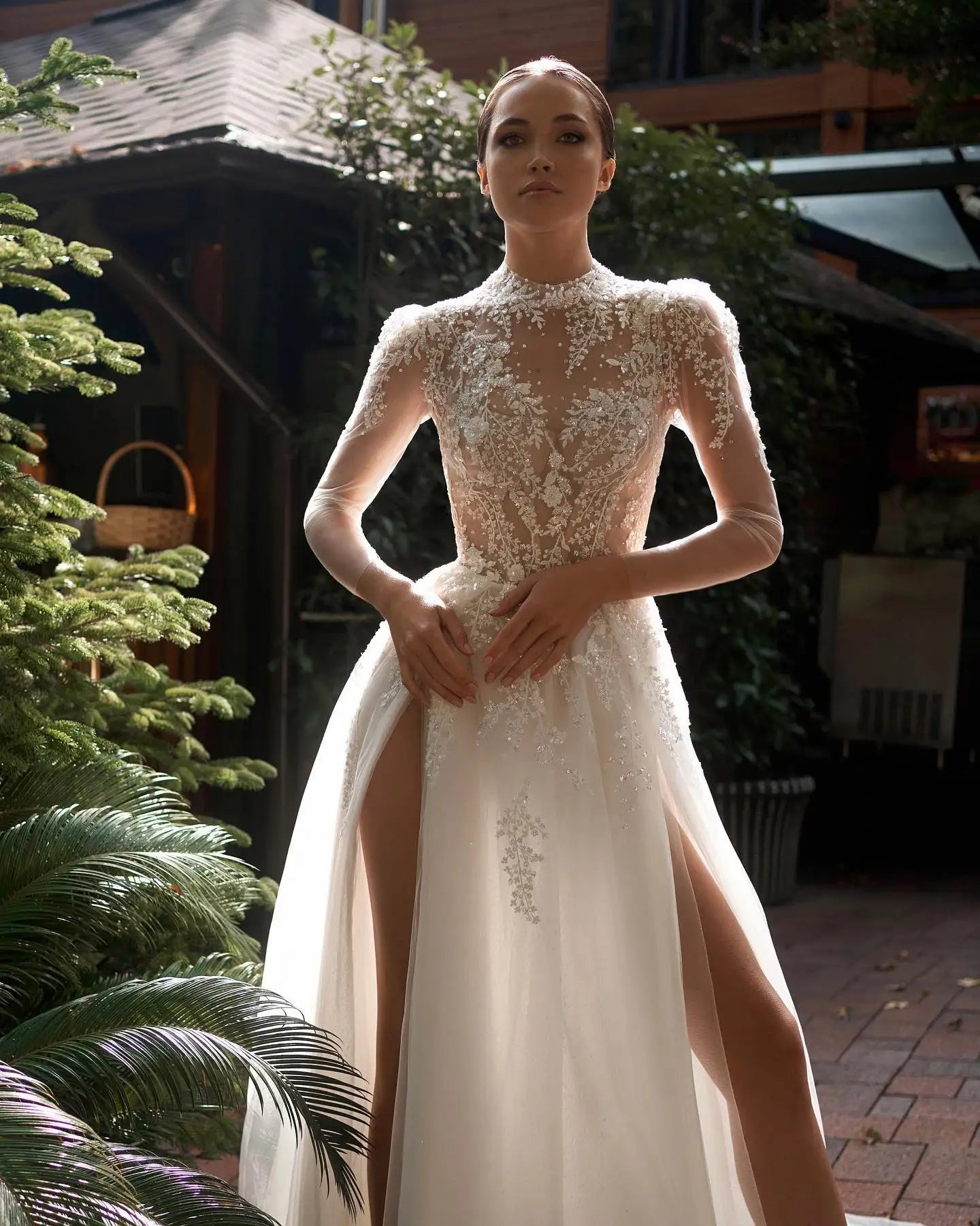 Gorgeous Bohemian Women's Wedding Dresses Lace Appliques Princess Bridal Gowns A-Line Back Button Design Tulle Bride Dress Robe