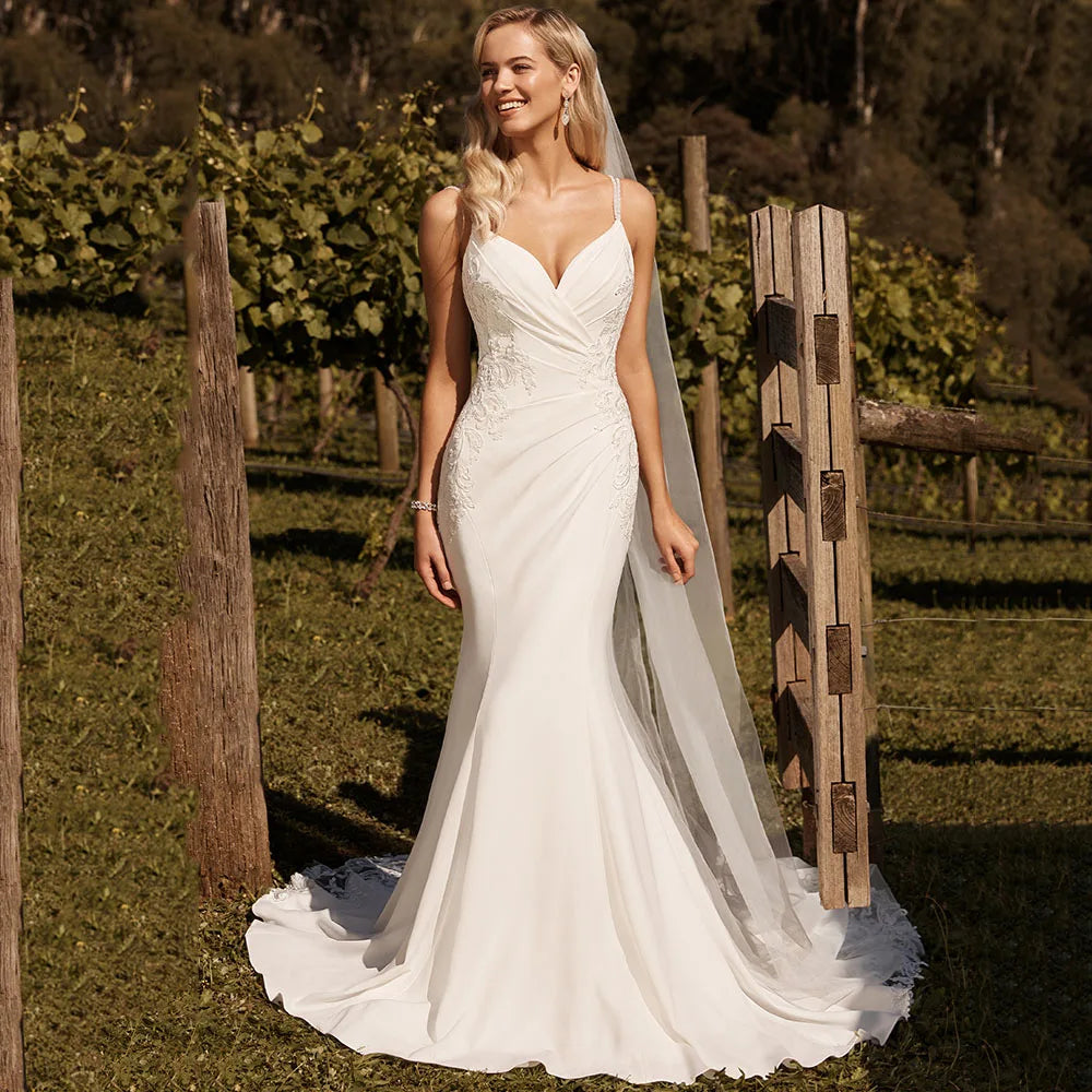 Yunshang Sexy V-Ausschnitt Hochzeitskleid Perlen Spaghetti Straps Flecken Strand Meerjungfrau Brautkleid Rückenless Zug Vestidos de Novia