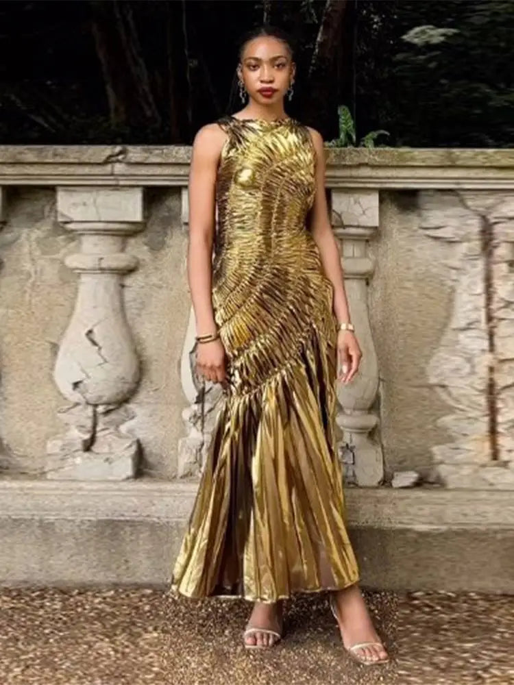 Fashion Gold Sequins plissée Long Dess pour femmes rondes couches sans manches hautes robes minces mode élégante fête de soirée robe