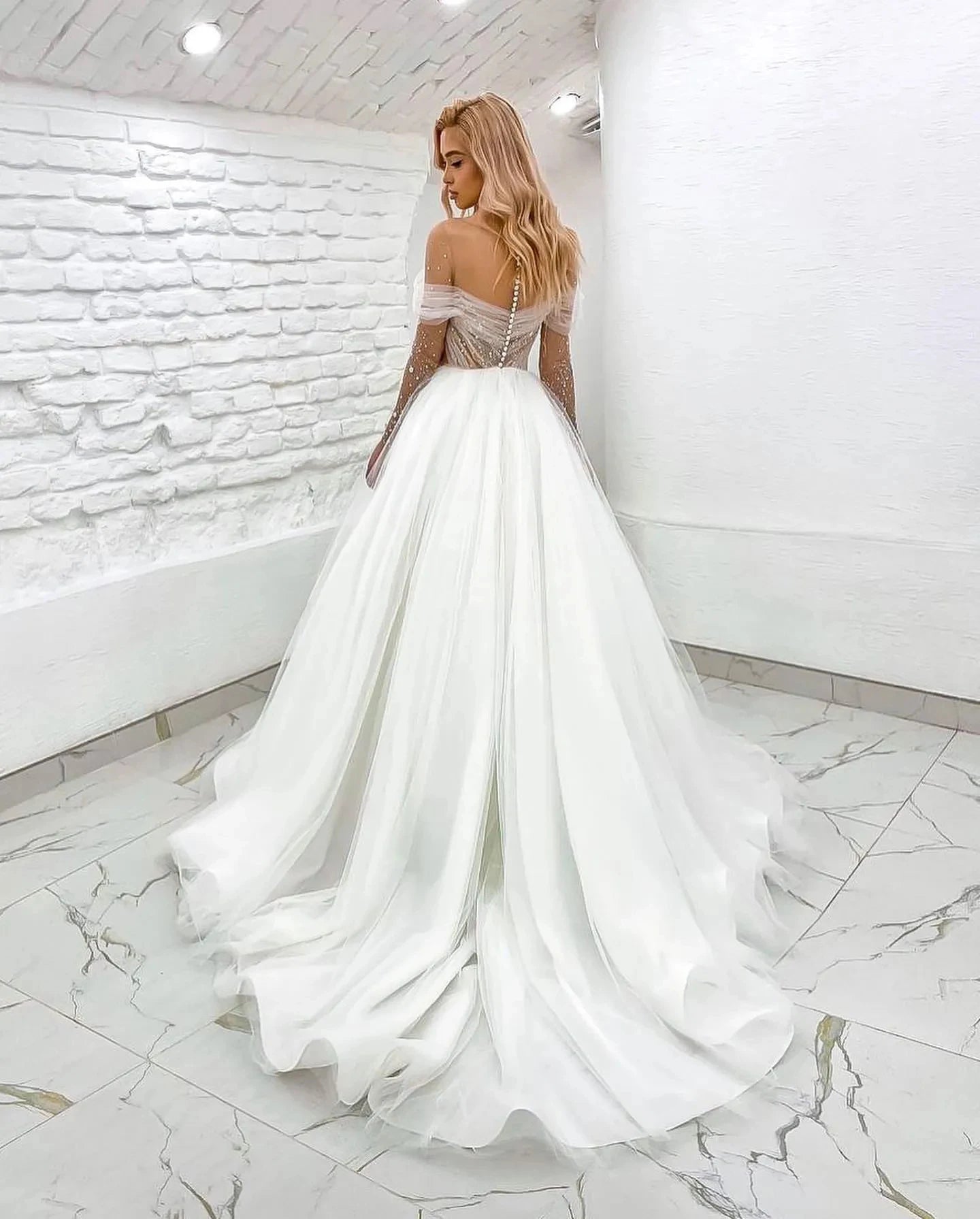 Exquisite Romantic Wedding Dresses Luxurious Beading Simple Off Shoulder Long Sleeves Sexy Backless Mopping Princess Bride Gowns