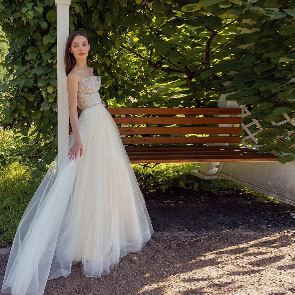 Sexy A-Line Wedding Dresses Strapless Sleeveless Tulle Bridal Growns Sequined Beads Back Lace Up Floor Length Vestidos De Novia