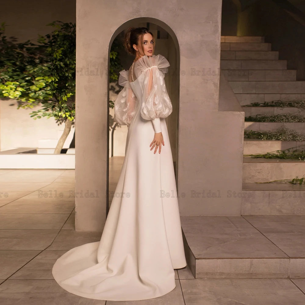 Simple Ivory Wedding Dresses O Neck Long Sleeves Bridal Gowns Feather Appliques Back Button Floor-Length Vestidos De Novia 2023