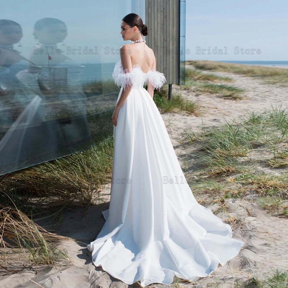 Robes de mariée blanches élégantes Robes nuptiales de cou chérie