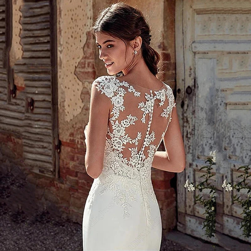 Beautiful Fascinating Round Neck New Lace Applique Mermaid Mopping Short Sleeve Gorgeous Wedding Dresses Chapel Train New 2024