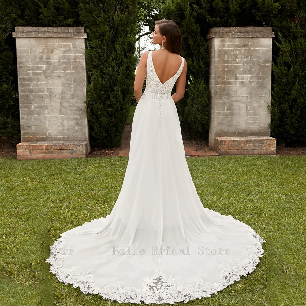 Eleganti abiti da sposa a-line v maniche abiti da sposa senza maniche appliques a fessura anteriore abbottonatura di sweep treno di treno di novità