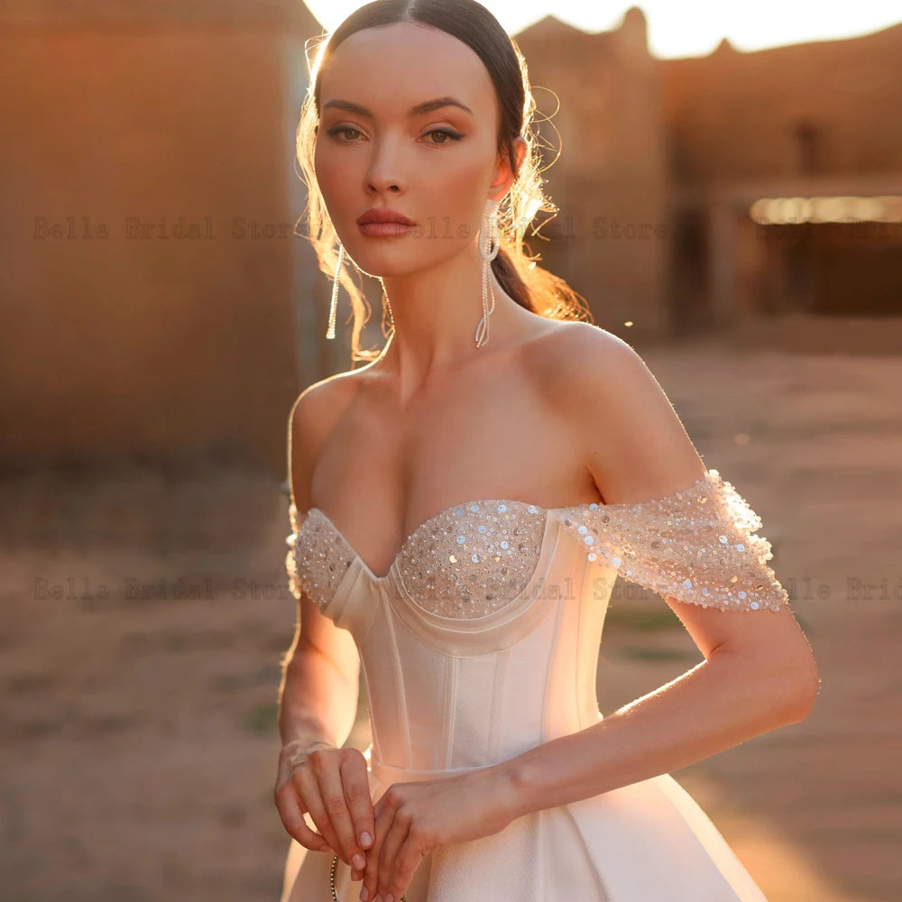 Robes de mariée exquises sur l'épaule des robes de bal nuptiales en ligne A-line avec des perles paillettes robe de mariée