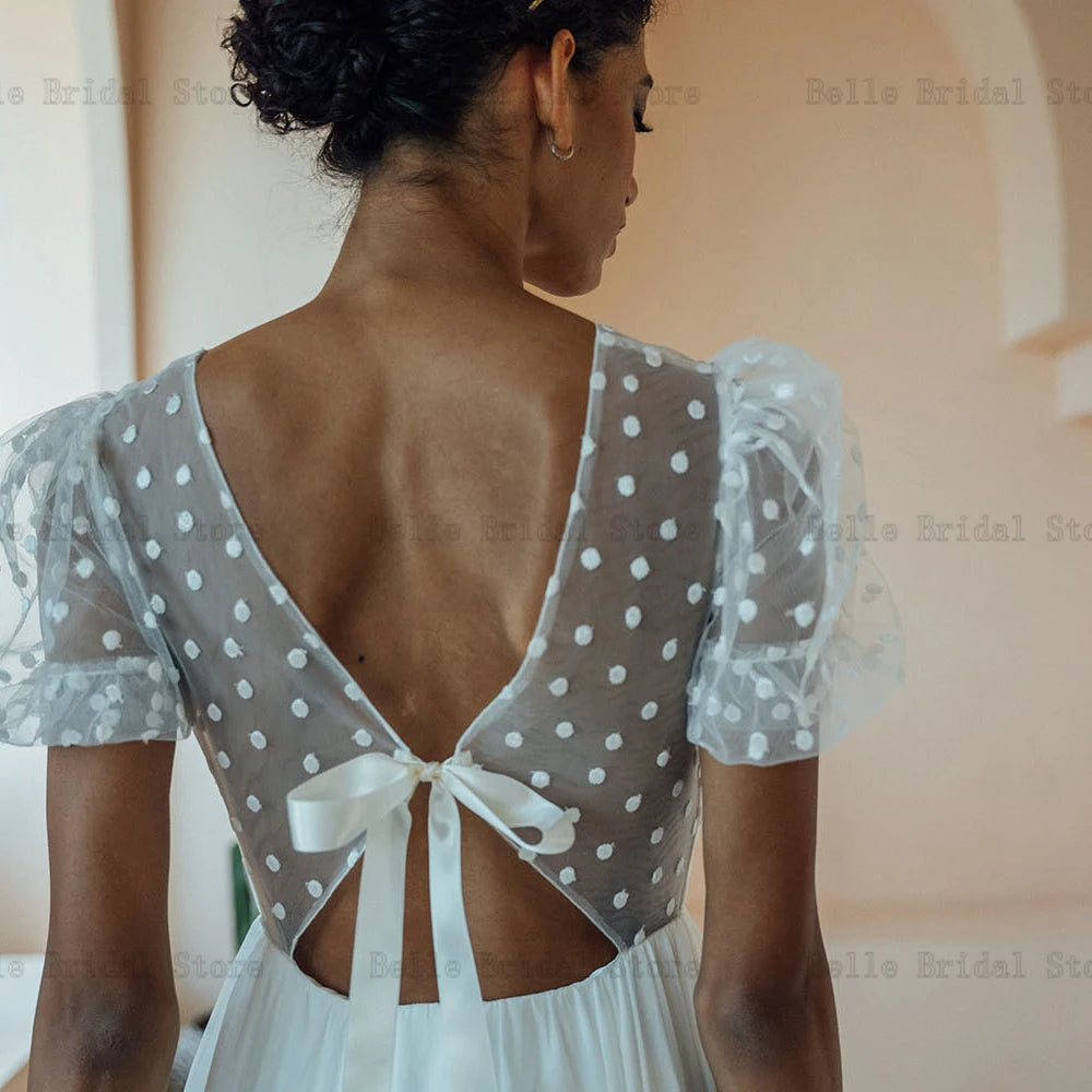 Elegantes vestidos de novia de gasa blanca para mujer V mangas de hojaldre de cuello de cuello.