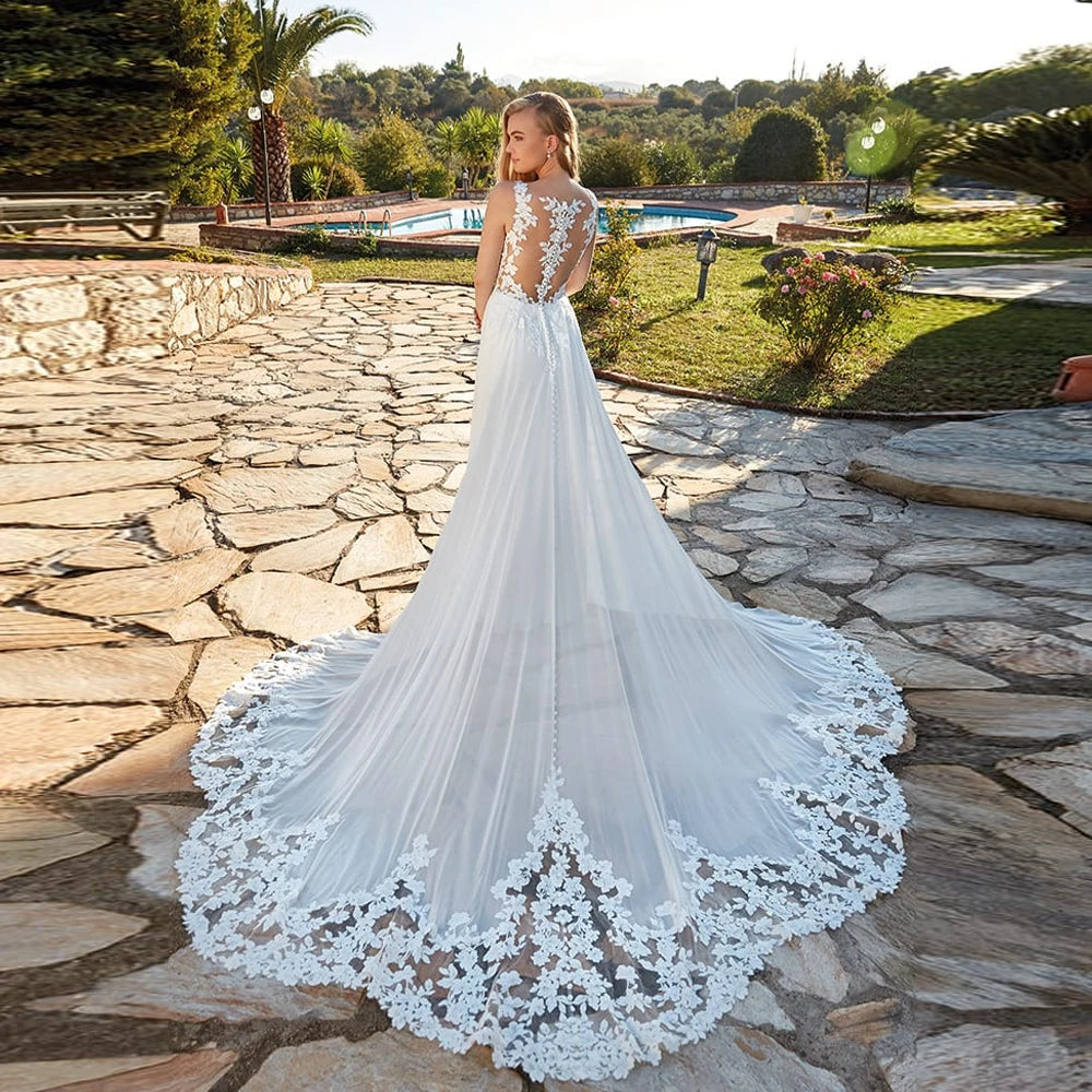 Exquisite Spaghetti Straps Wedding Dresses V Neck Sleeveless Bridal Gowns Applique Sweep Train Tulle A-line Robe De Mariee 2024