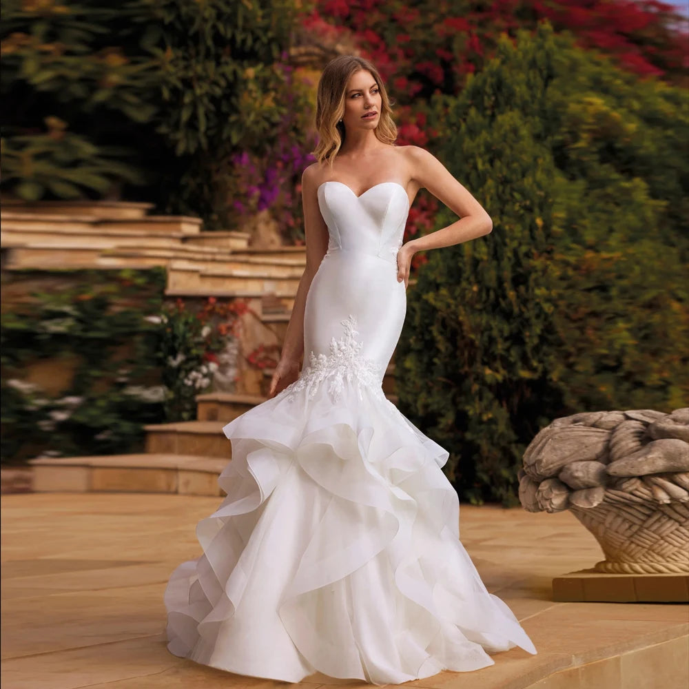 Abiti da sposa sirena classici abiti da sposa senza maniche a cuore a cuore Appliques Lunghezza Tulle a livello