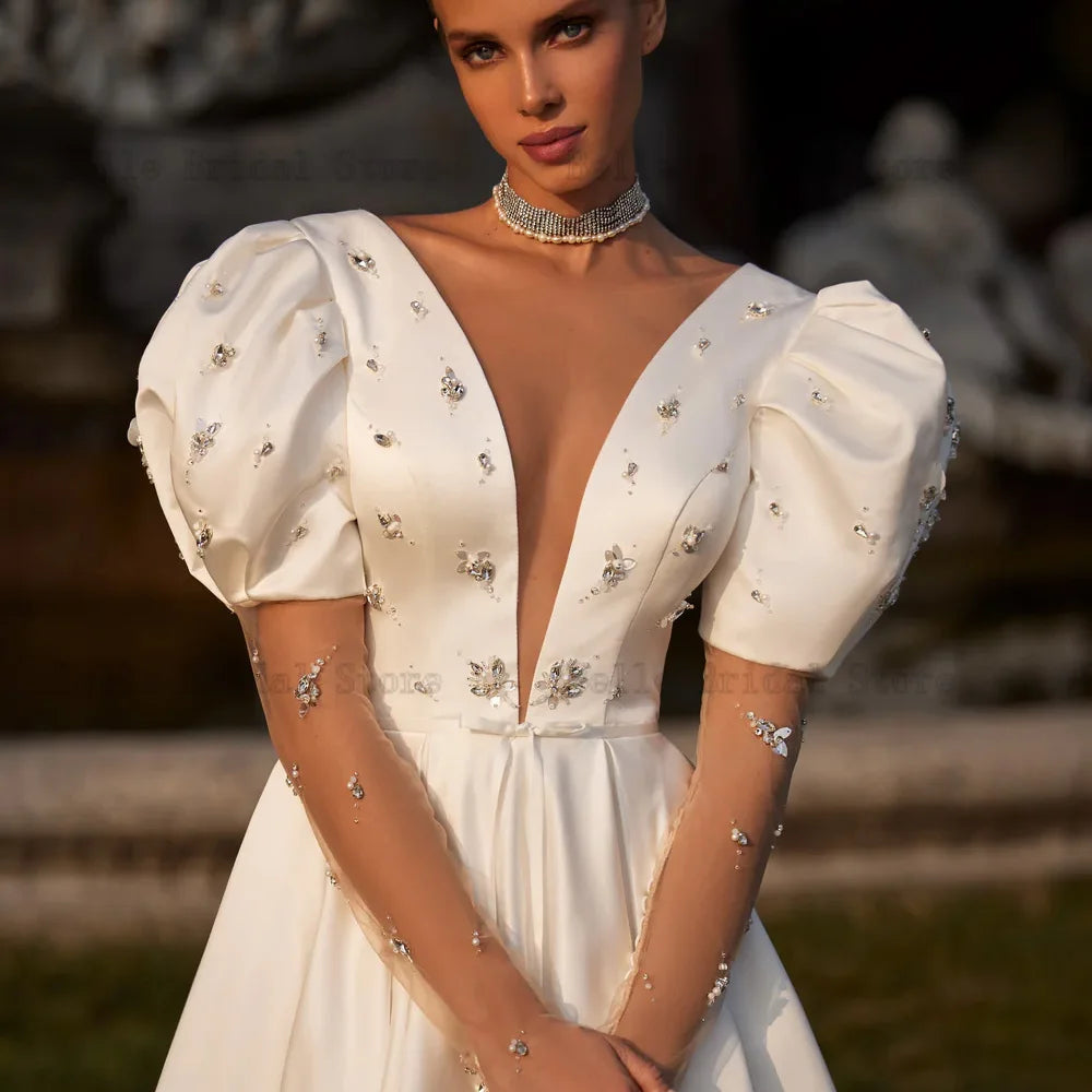 Sexy Satin Wedding Dresses V Neck Short Sleeves Bridal Gowns Beads Sequined Backless Sweep Train A-Line Robe De Mariee 2023