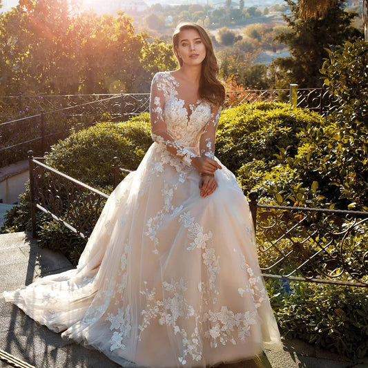 Classic Wedding Dresses V Neck Long Sleeves Bridal Gowns Appliques Back Button A-Line Sweep Train Tulle Robe De Mariee 2023