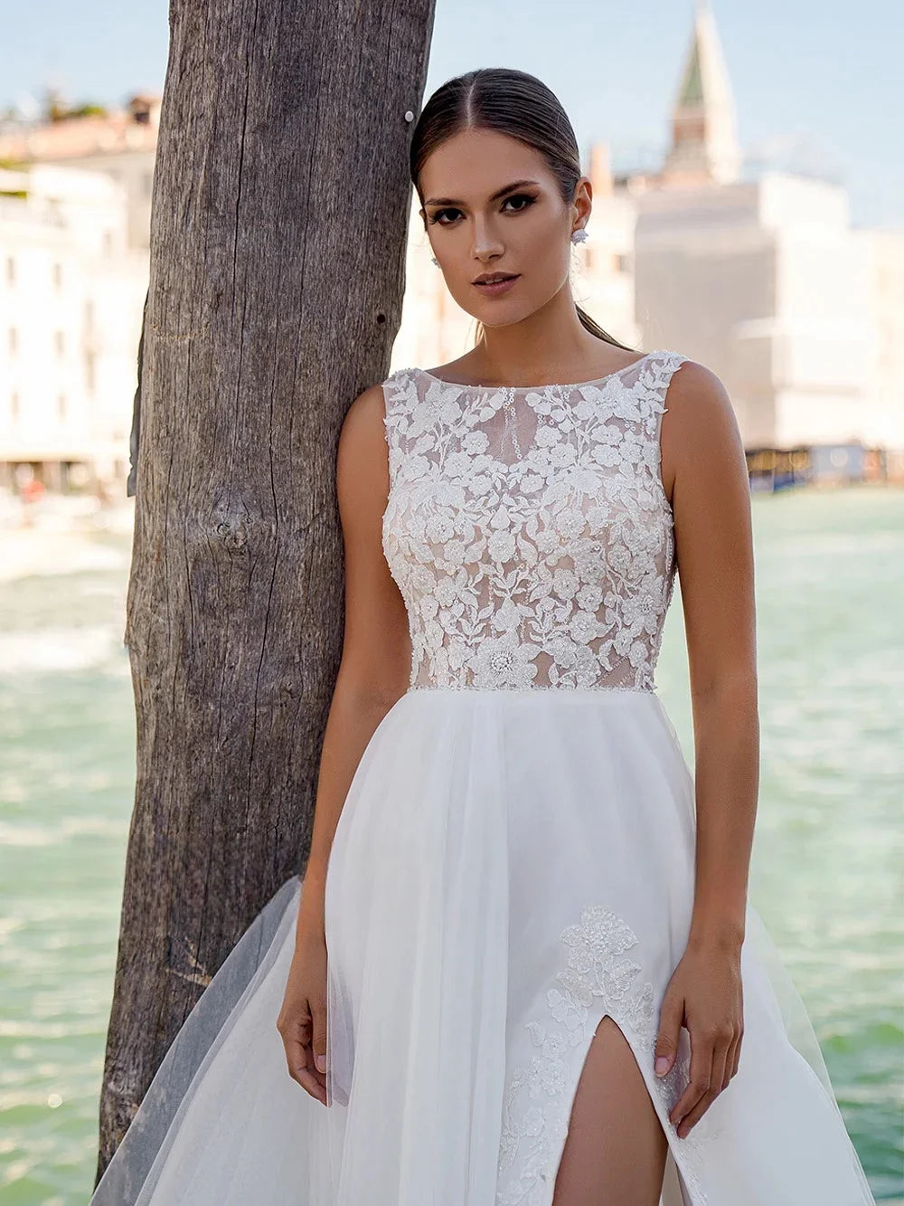 Vestido de novia de novia boho para mujer o cuello sin mangas mira a través de encaje aplicado tulle una línea de vestir de novia personalizada Mariee