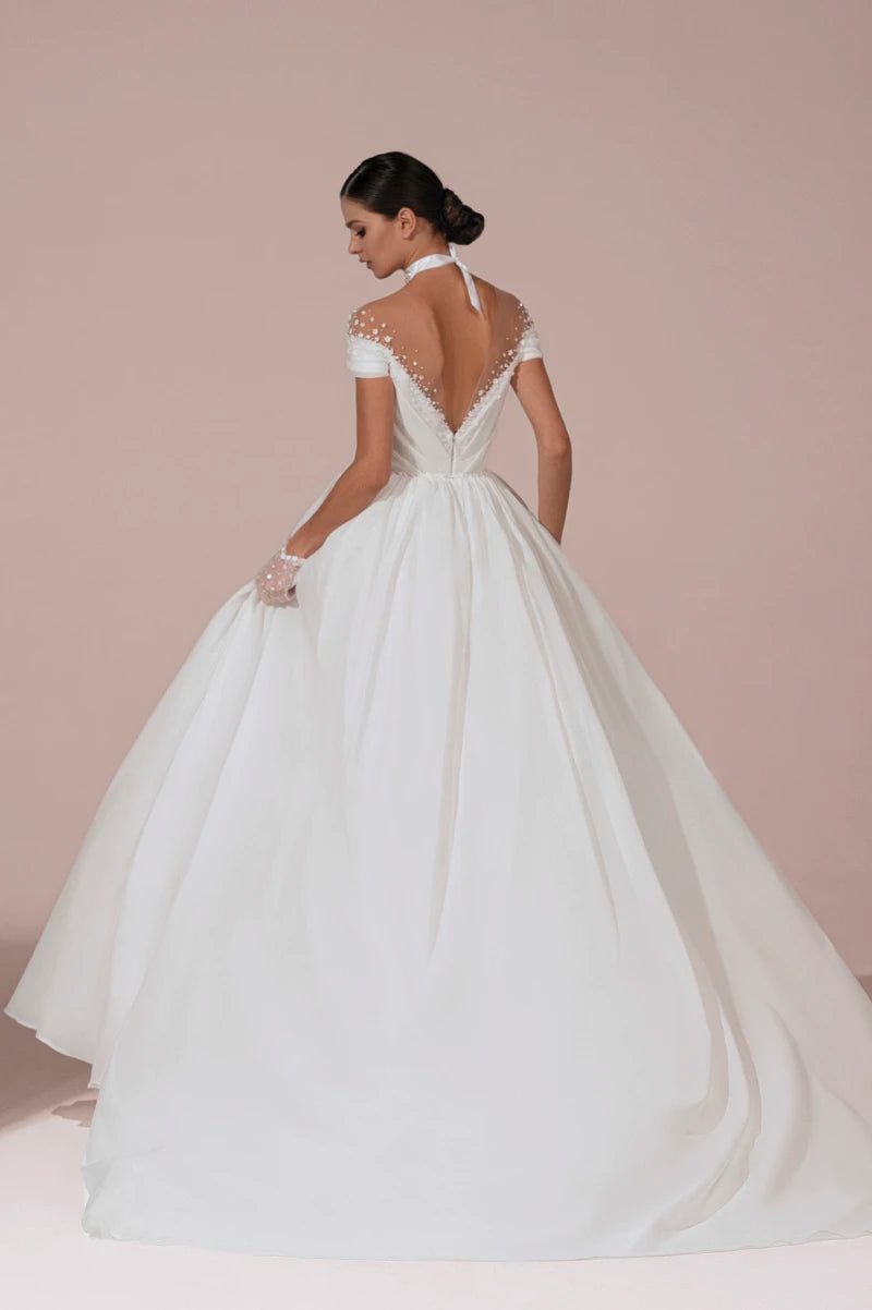 Elegantes Satin-Hochzeitskleid Kurzarm Organza A-Linie für Frauen, die sich an die Messung von eleganten Spitzenapplikationen Brautkleider anpassen