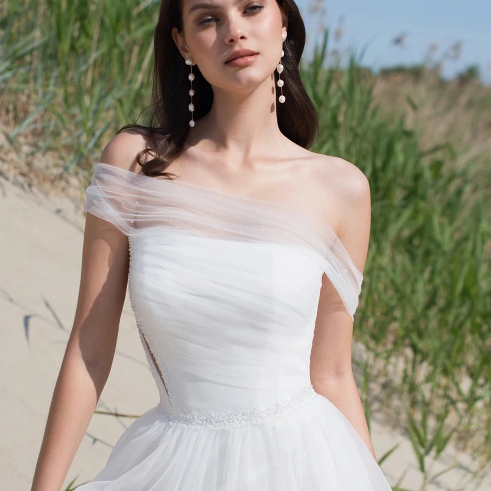 Sexy Off the Shoulder Wedding Dresses Sleeveless A-Line Bridal Gowns Beadings Sweep Train Front Slit Tulle Vestidos De Novia