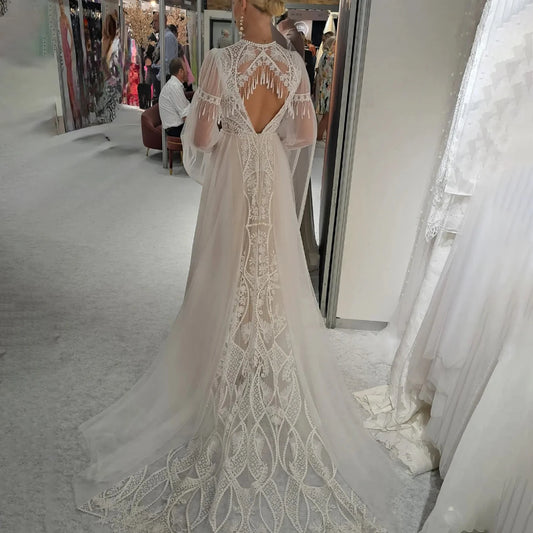 Böhmisches Brautkleid aus gewebter Spitze mit V-Ausschnitt und abnehmbarem Bolero-Pullover, langen Ärmeln, floralem Spitzenfransen-Brautkleid aus Tüll