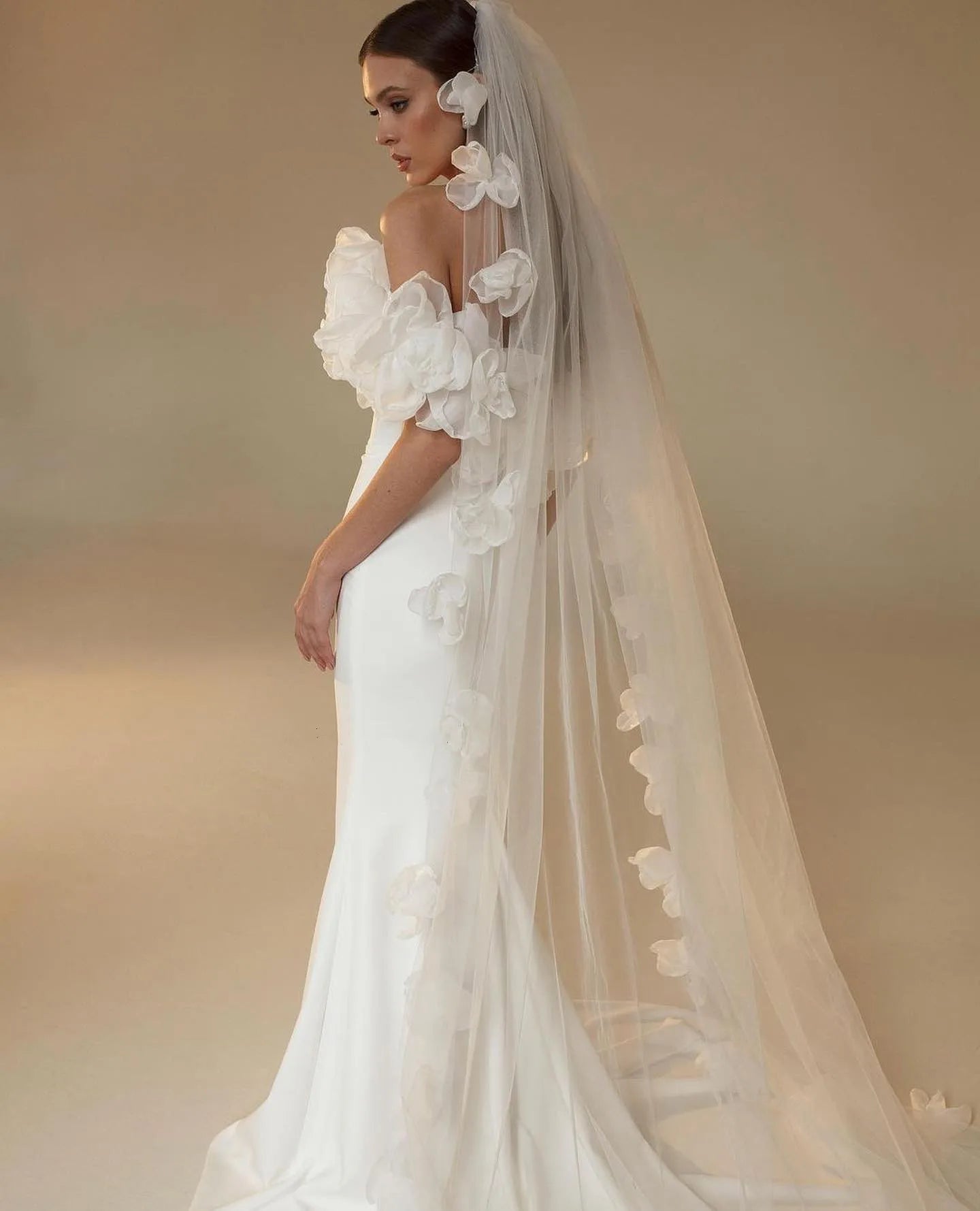 Elegante Off the Shoudler Abiti da sposa Mermiad Flower guaina fatta a mano Copia formale su misura 2023 Rode de Morrie