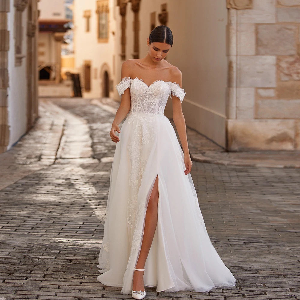 Elegant Ivory Wedding Dresses Off Shoulder Sleeveless A-Line Bridal Gowns Sweep Train Front Slit Tulle Lace Vestidos De Novia