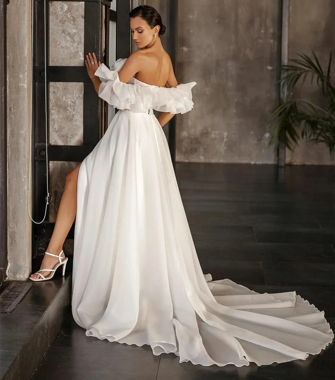 Exquisite Brautkleider A-Linie U-Boot-Ausschnitt Brautkleider Geraffte Satin-Roben für formelle Partys Hoher Schlitz Vestidos De Novia 2024