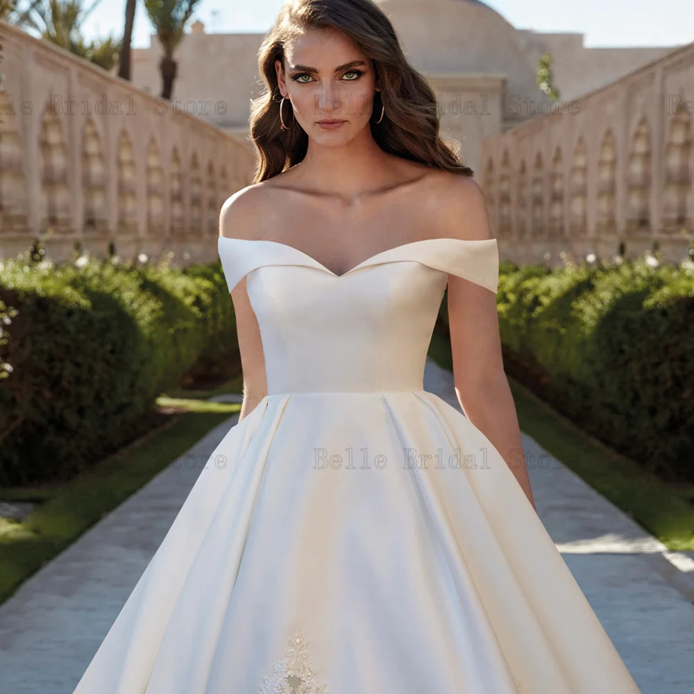 Elegant Off Shoulder Wedding Dresses V Neck Sleeveless Bridal Gowns Appliques Back Zipper Floor Length Satin Vestidos De Novia