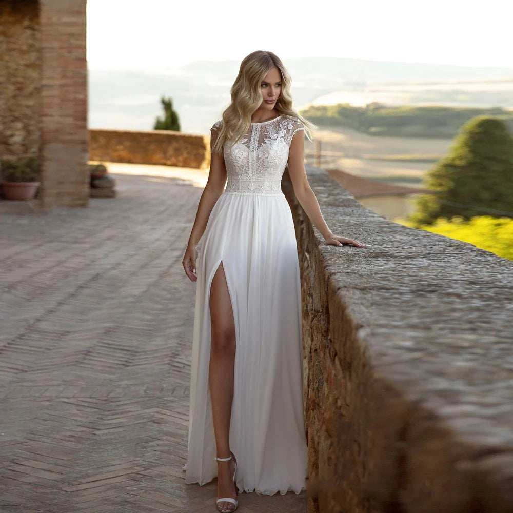 Elegantes vestidos de novia de gasa blanca o mangas de gorra de cuello de encaje Vestidos de línea A de hendidura alta de novia 2023