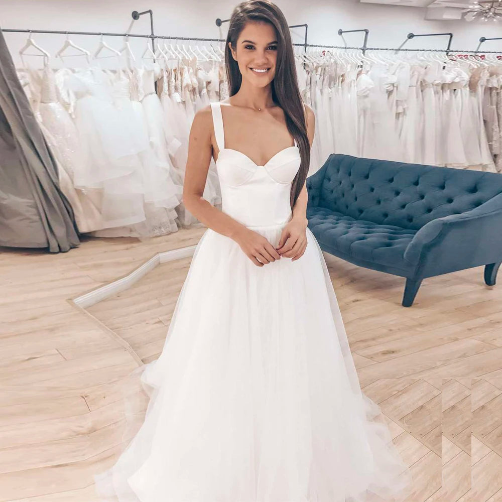 SEMPLICE Abiti da sposa Boho Spesa senza manica a satina Draped Tulle Abito da sposa senza schienale