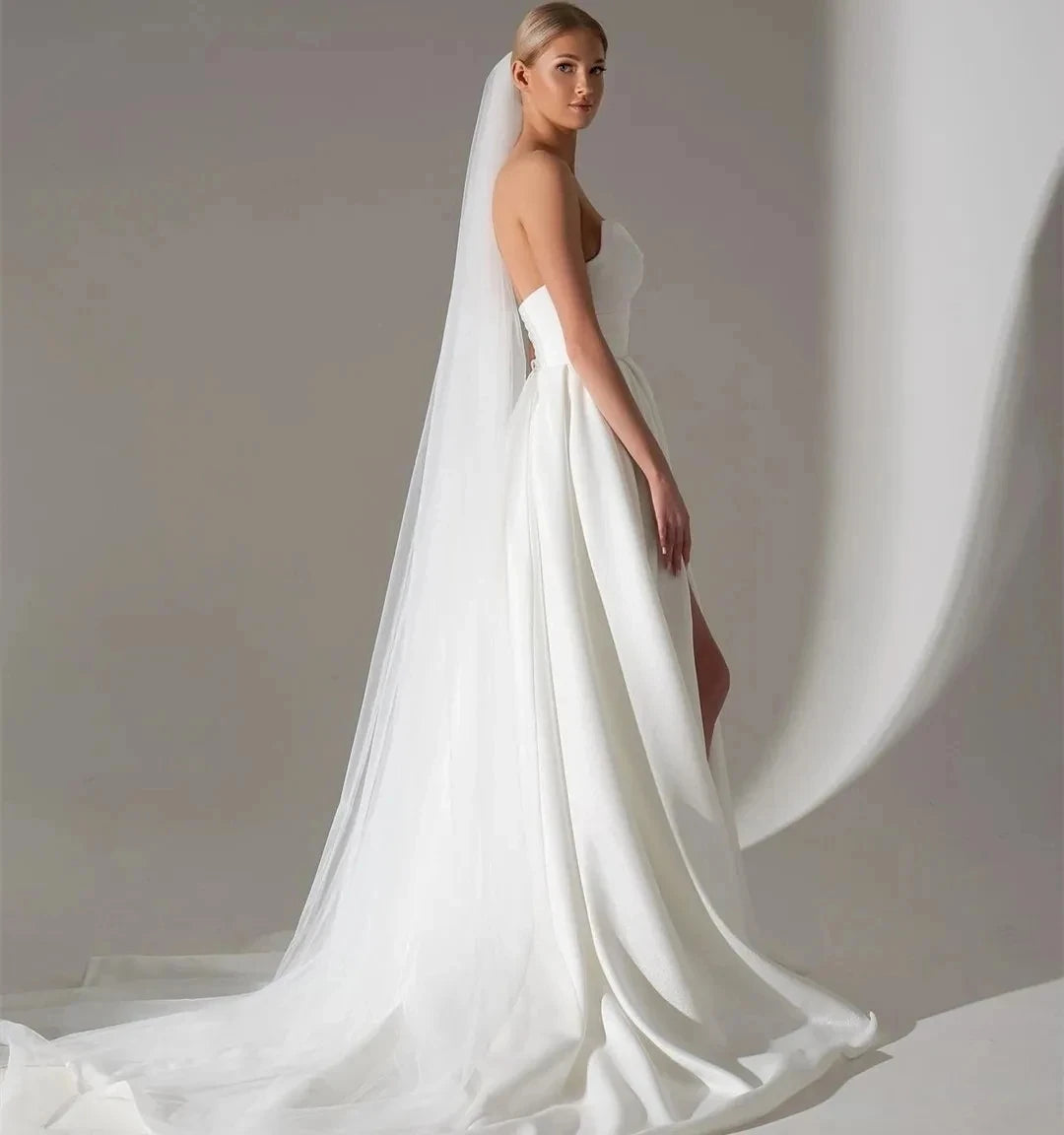 2024 Sweetheart Satin Wedding Dress Side Slit A-Line Longitud Longitud de piso de Mariee White Simple Elegant Sweing Train sin mangas Rob