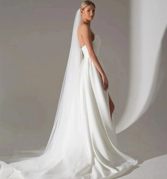 2024 Sweetheart Satin Wedding Dress Side Slit A-Line Floor Length Robe De Mariee White Simple Elegant Sweep Train Sleeveless Rob
