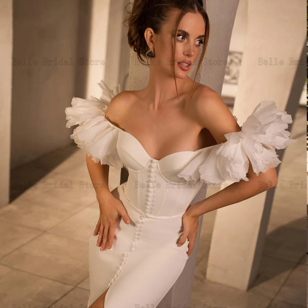 Eleganti abiti da sposa sirena bianca Abiti a cuore Sleevelette di abiti da sposa ad alta fessura di treno di sweep свадебное платье 2023