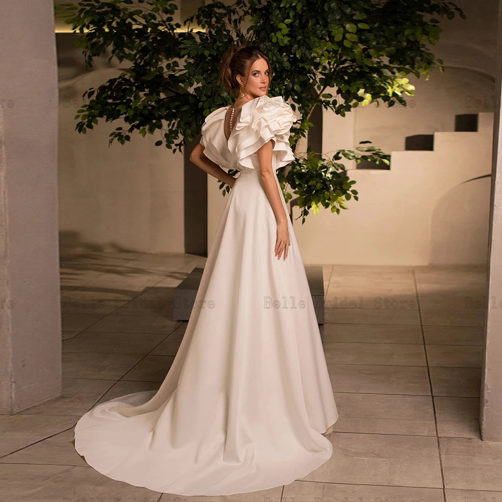 Elegante Satin Hochzeit Kleider für Braut V-ausschnitt Kurze Ärmel A-linie Brautkleider Backless Geraffte Sweep Zug свадебное платье