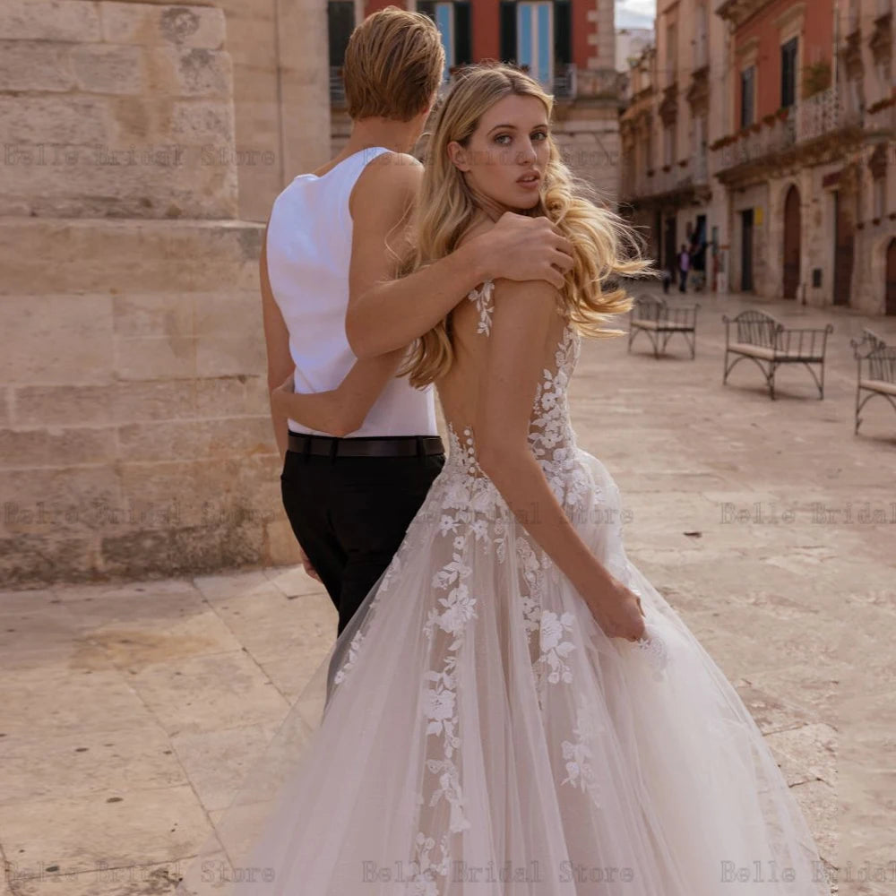 Vestidos de novia clásicos de línea A O ILUSIÓN NECLO Growns Growns Appliique sin espalda Longitud de piso Tul Vestidos de Novia