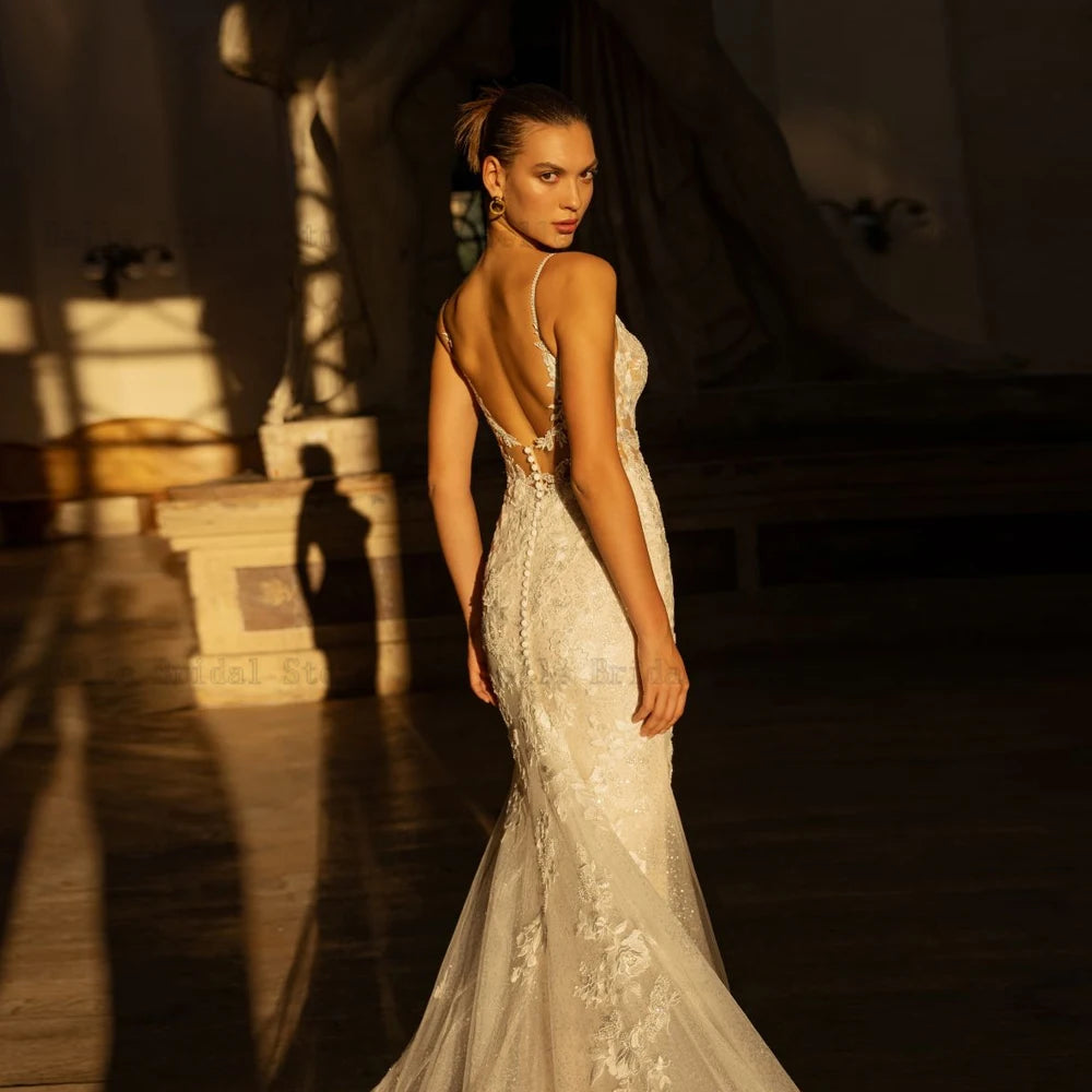 Exquisite Mermaid Wedding Dresses Spaghetti Straps Backless Bridal Growns Appliques Illusion Sweep Train Tulle Vestidos De Novia