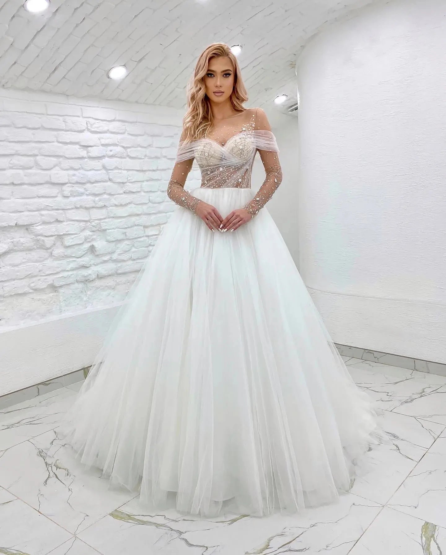 Squisiti abiti da sposa romantici lussuosi perline semplici spalla maniche lunghe sexy mopping principessa abiti da sposa