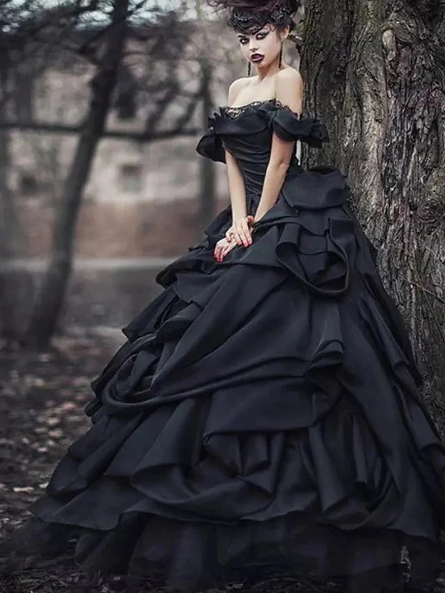 Black Gothic Garden Wedding Dresses 2022 Plus Size Off Shoulder Cascading Ruffles Lace-up Corset Lace Bridal Dress Mariage