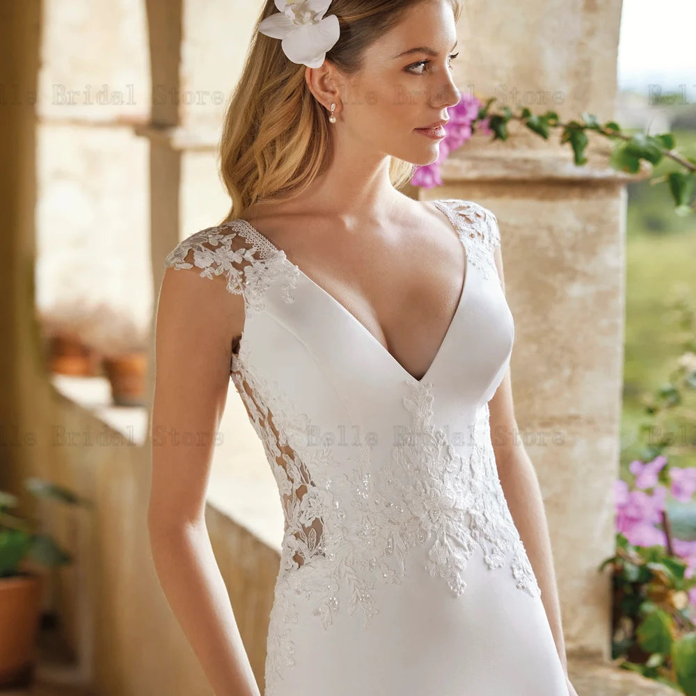 Robes de mariée sexy de profondeur V manches de capuchon de cou de poule des robes de mariée appliques en arrière illusion longueur de plancher Vestidos de ligne de novia 2024