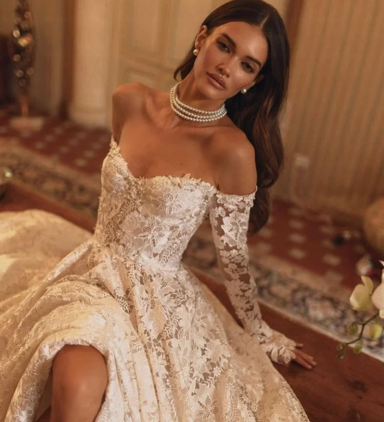 Luxury A Line Lace Wedding Dress Vintage Long Sleeve Sexy Off The Shoulder Chic Bridal Gowns