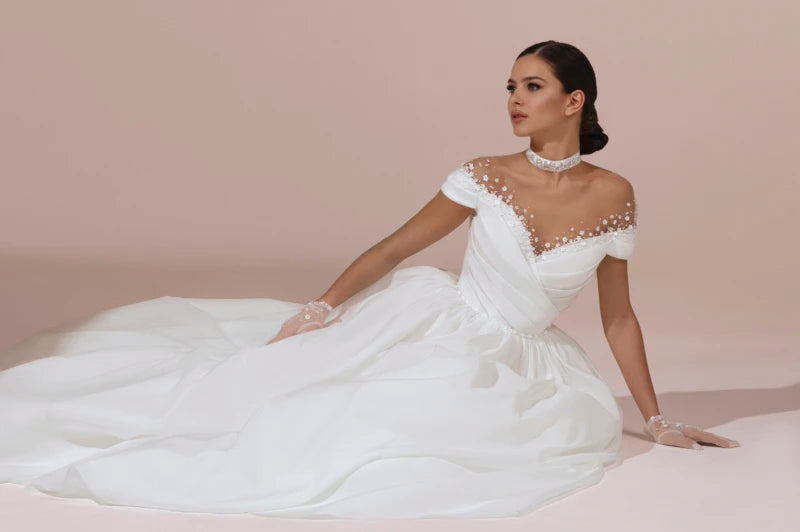 Robe de mariée en satin élégant Organza à manches courtes A-ligne pour les femmes Personnaliser pour mesurer les applications de dentelle élégantes robes de mariée