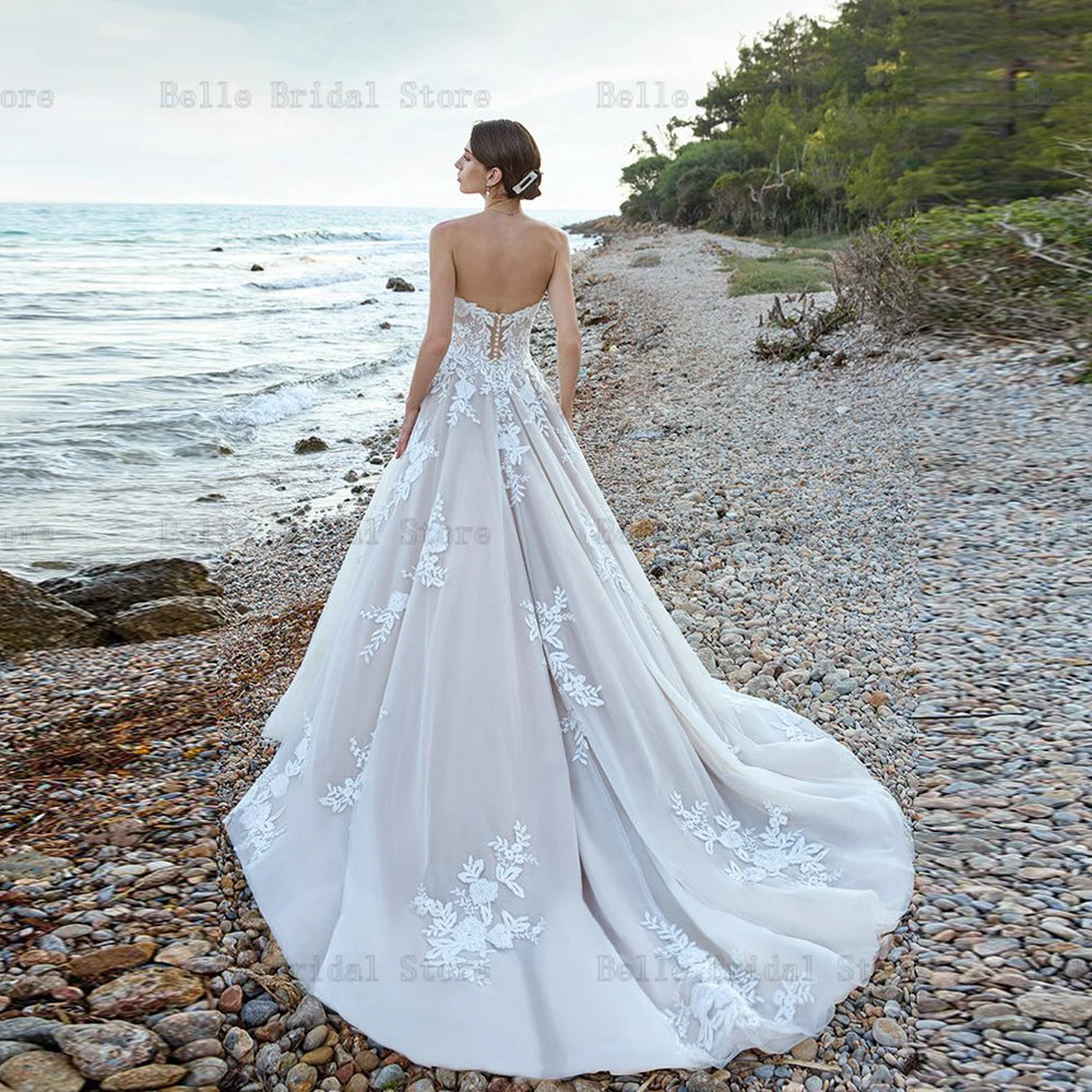 Elegant Sweetheart Neck Wedding Dresses Sleeveless Beach Bridal Gowns Appliques Back Button Sweep Train Tulle Vestidos De Novia