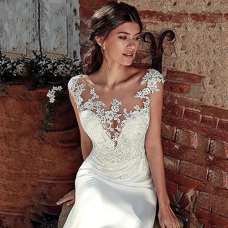 Beautiful Fascinating Round Neck New Lace Applique Mermaid Mopping Short Sleeve Gorgeous Wedding Dresses Chapel Train New 2024