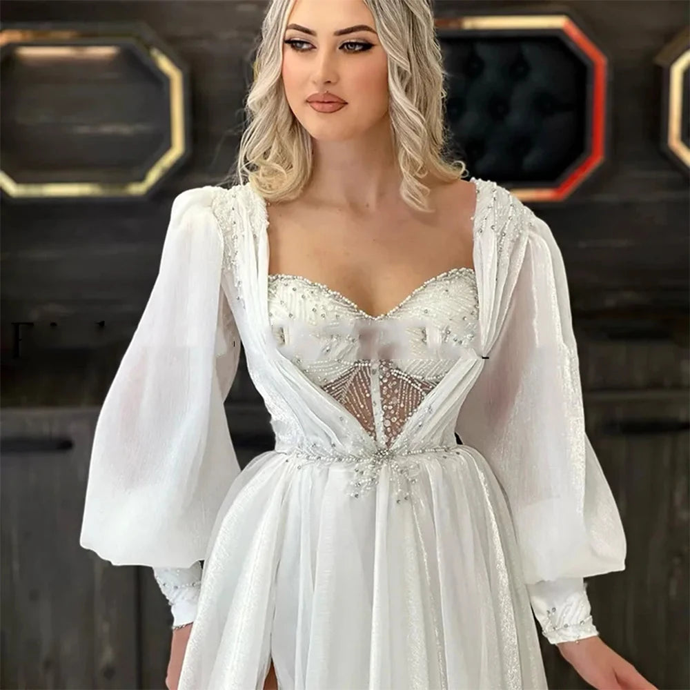 Elegante, wunderschöne Brautkleider für Frauen, exquisiter quadratischer Kragen, flauschige lange Ärmel, hohe Gabel, Wischbrautkleid nach Maß