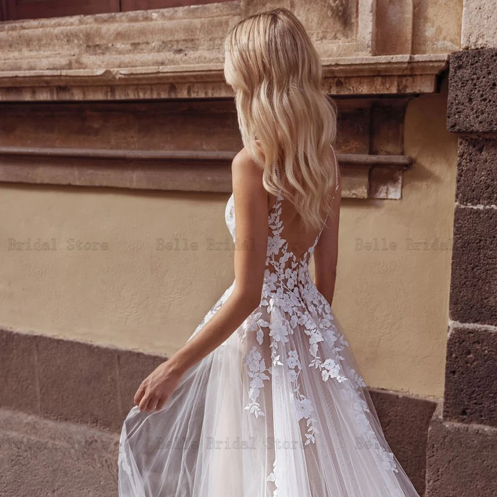 Classic Spaghetti Straps Wedding Dresses V Neck Sleeveless Bridal Growns Backless Appliques Sweep Train A-Line свадебное платье