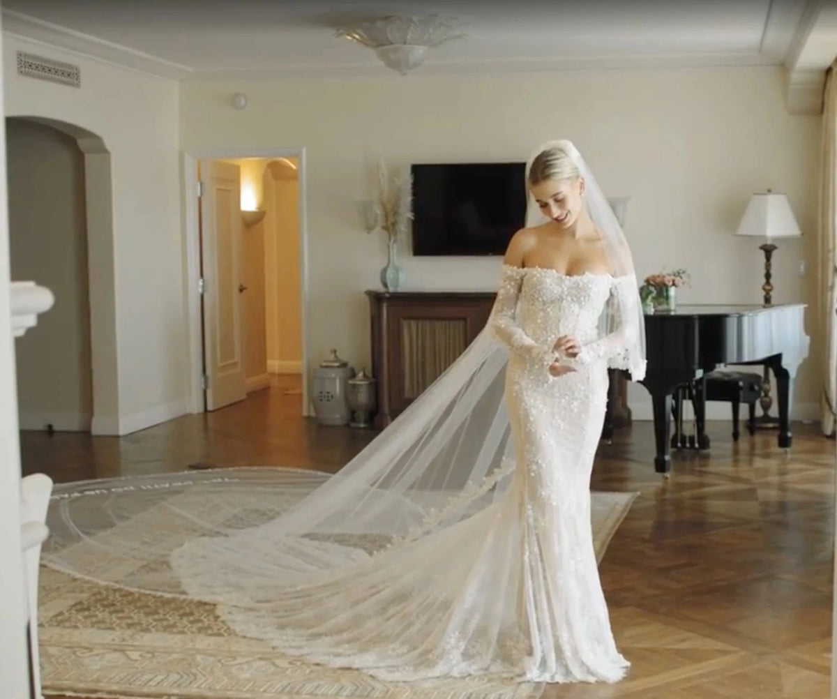 Robes de mariée de plage de sirène avec manches longues en dentelle complète au large de l'épaule Hailey Bieber Vériées d'été